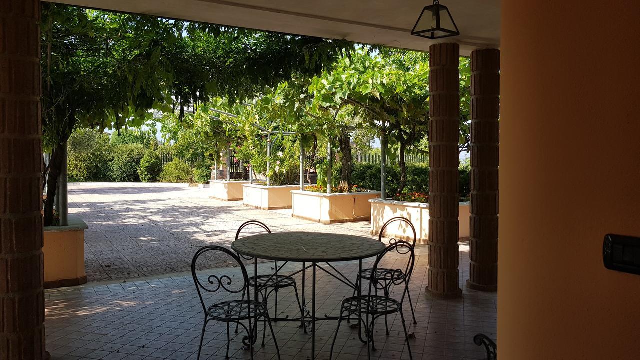 Castel Campagnano Lisandro Wine Resort Apartments Caserta المظهر الخارجي الصورة